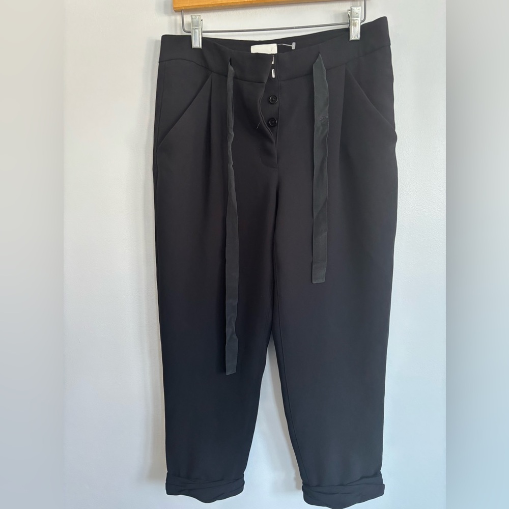 Aritzia Wilfred Black Tapered Leg Belted Trousers Dress Pants Size 4